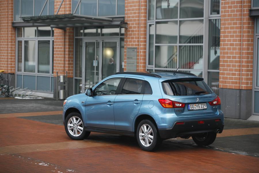  Mitsubishi ASX 2010 года  (фото 44 из 82)